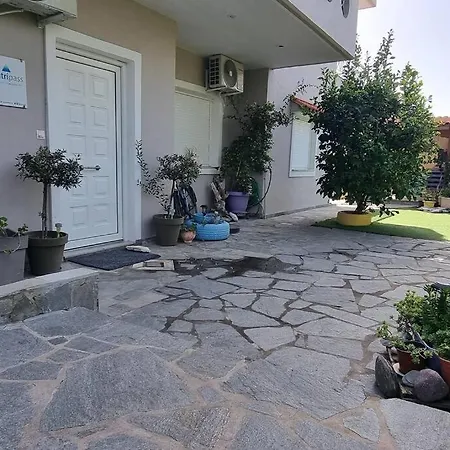 Μεγάλος Χώρος Με Γυμναστήριο-Χαμάμ-Κρεβάτι-Γραφείο Apartment Kryoneri  Exterior photo