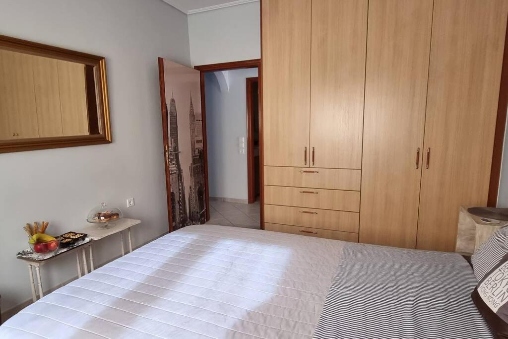 Apartment μεγάλος χώρος με γυμναστήριο-χαμάμ-κρεβάτι-γραφείο *